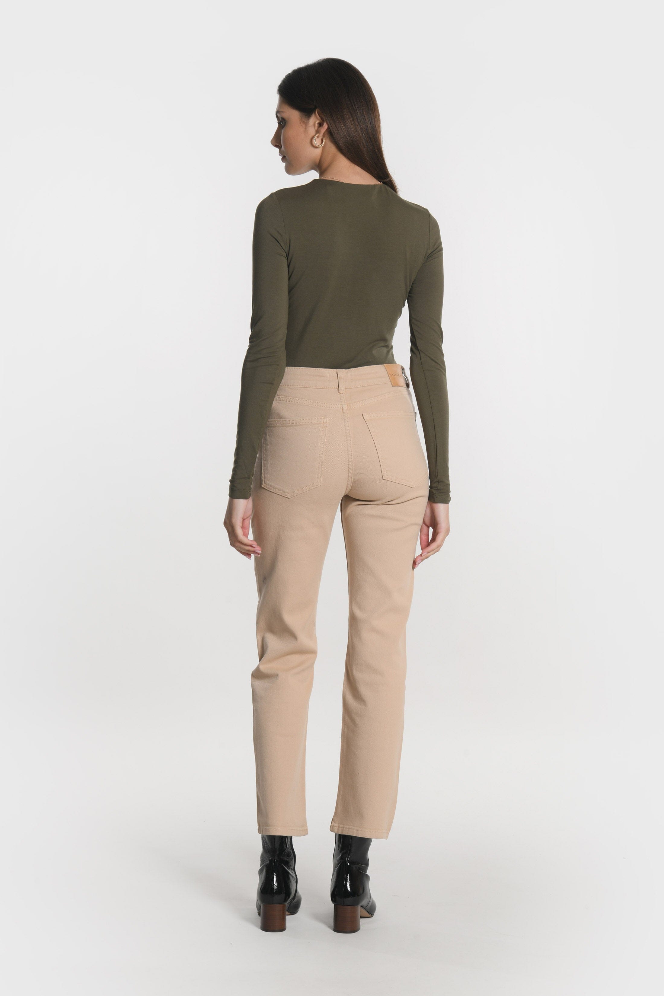 PANTALON CROPPED SPORTWEAR BRENDA CAMEL PANTALON SPORTWEAR NEW KOOKAI Mode Kookai