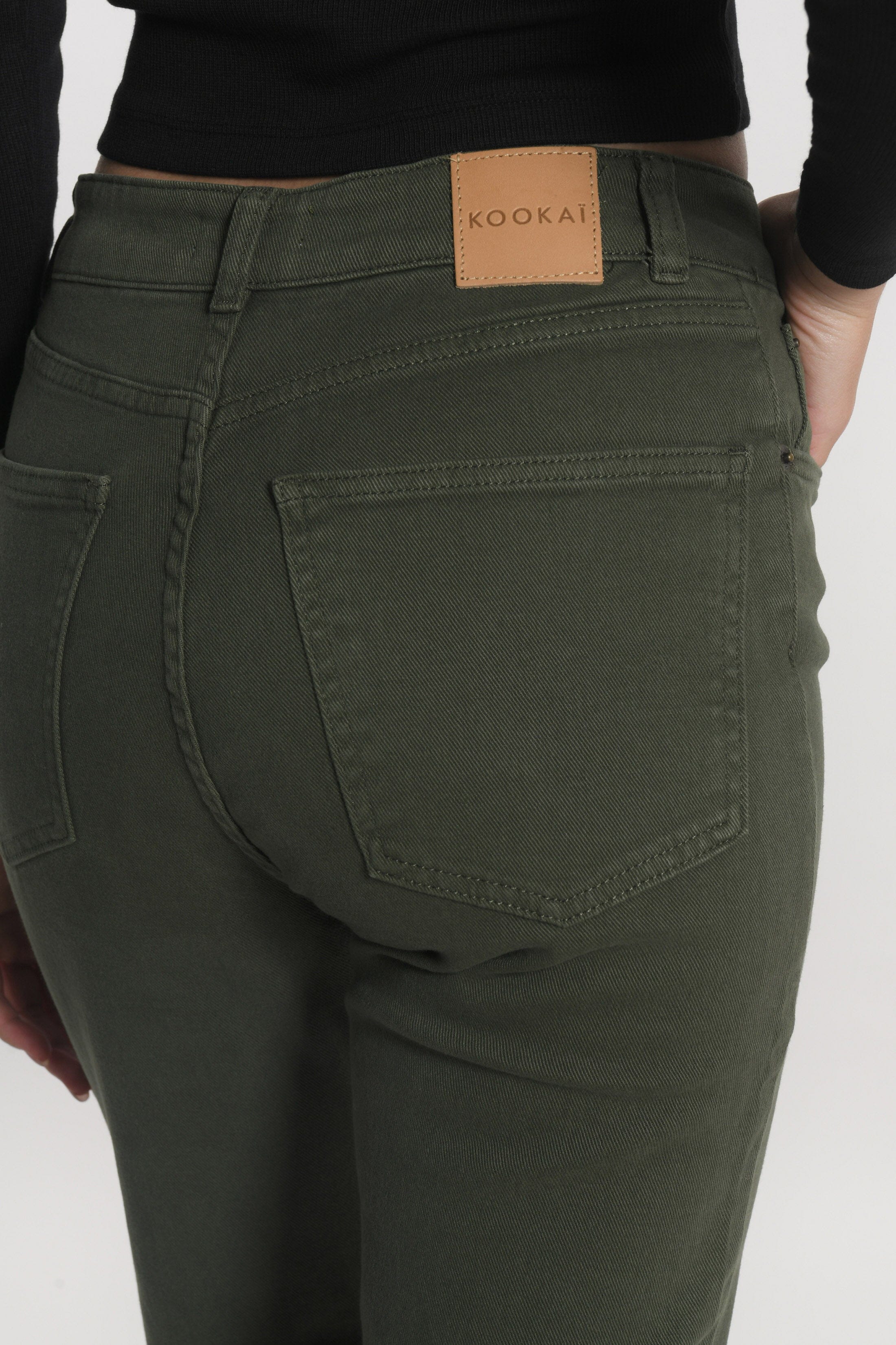 PANTALON CROPPED SPORTWEAR BRENDA KAKI PANTALON SPORTWEAR NEW KOOKAI Mode Kookai