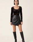 TEE-SHIRT VELOURS - DUSTY - NOIR TEE SHIRT NEW KOOKAI Mode Kookai