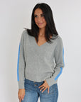 ASTRID PULL COL V GRIS CHINE/BLUE