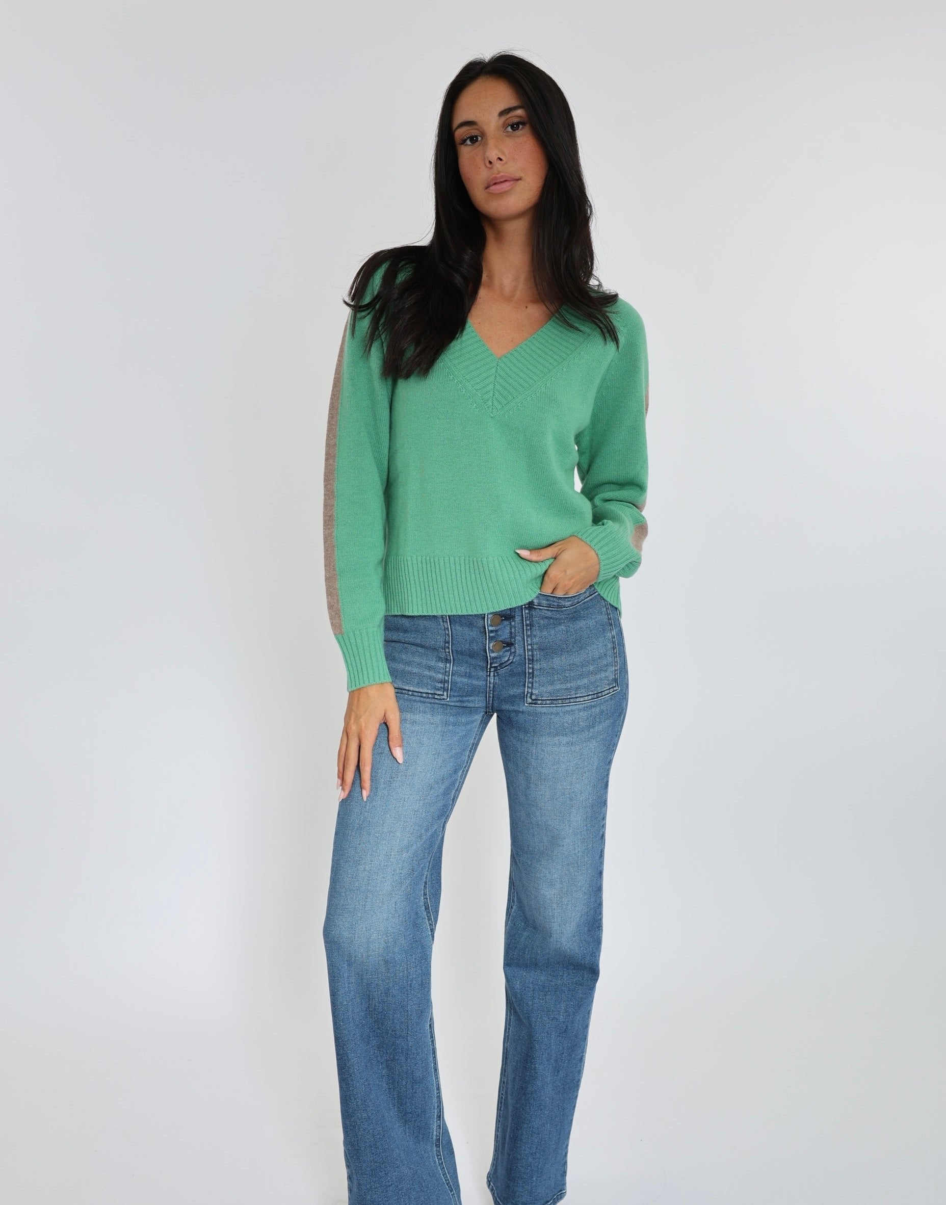 ASTRID PULL COL V MINT/BEIGE CHINE