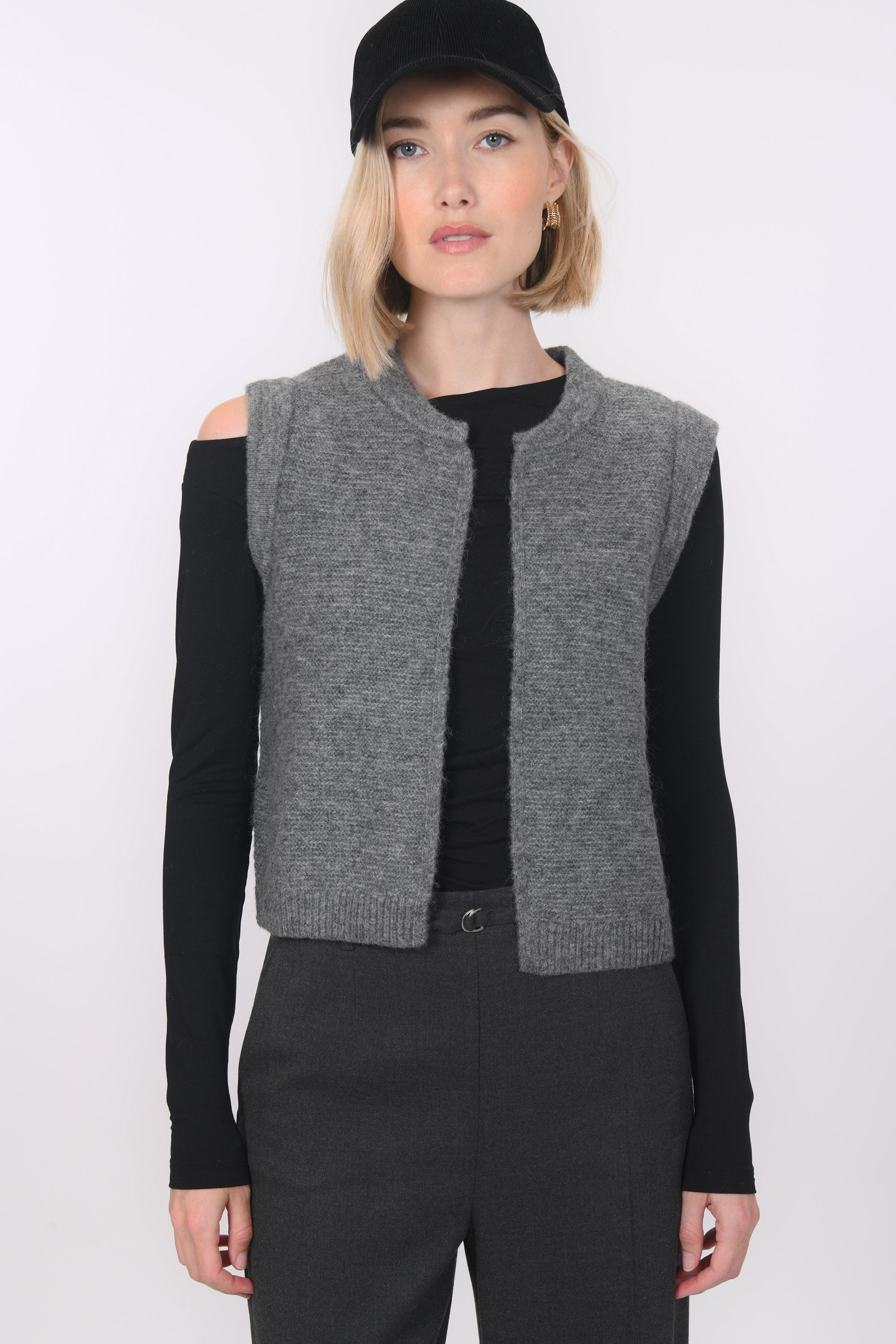 GILET SANS MANCHE - BAMBI - GRIS