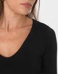 TEE-SHIRT COL V - MATHILDA - NOIR