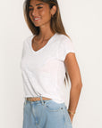 T-SHIRT COL V - LOUISE - BLANC