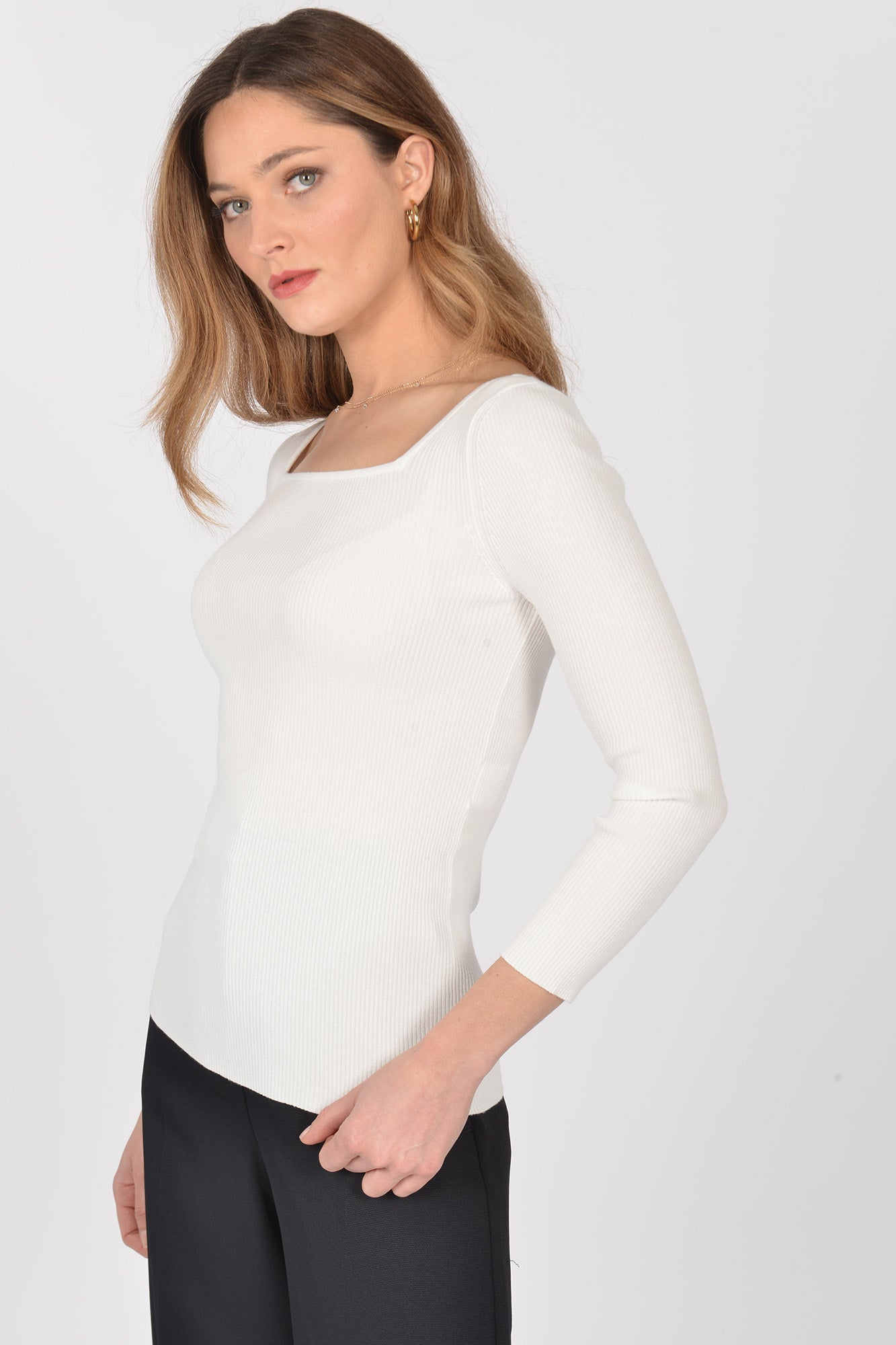 Pull encolure carrée LOLA Off white