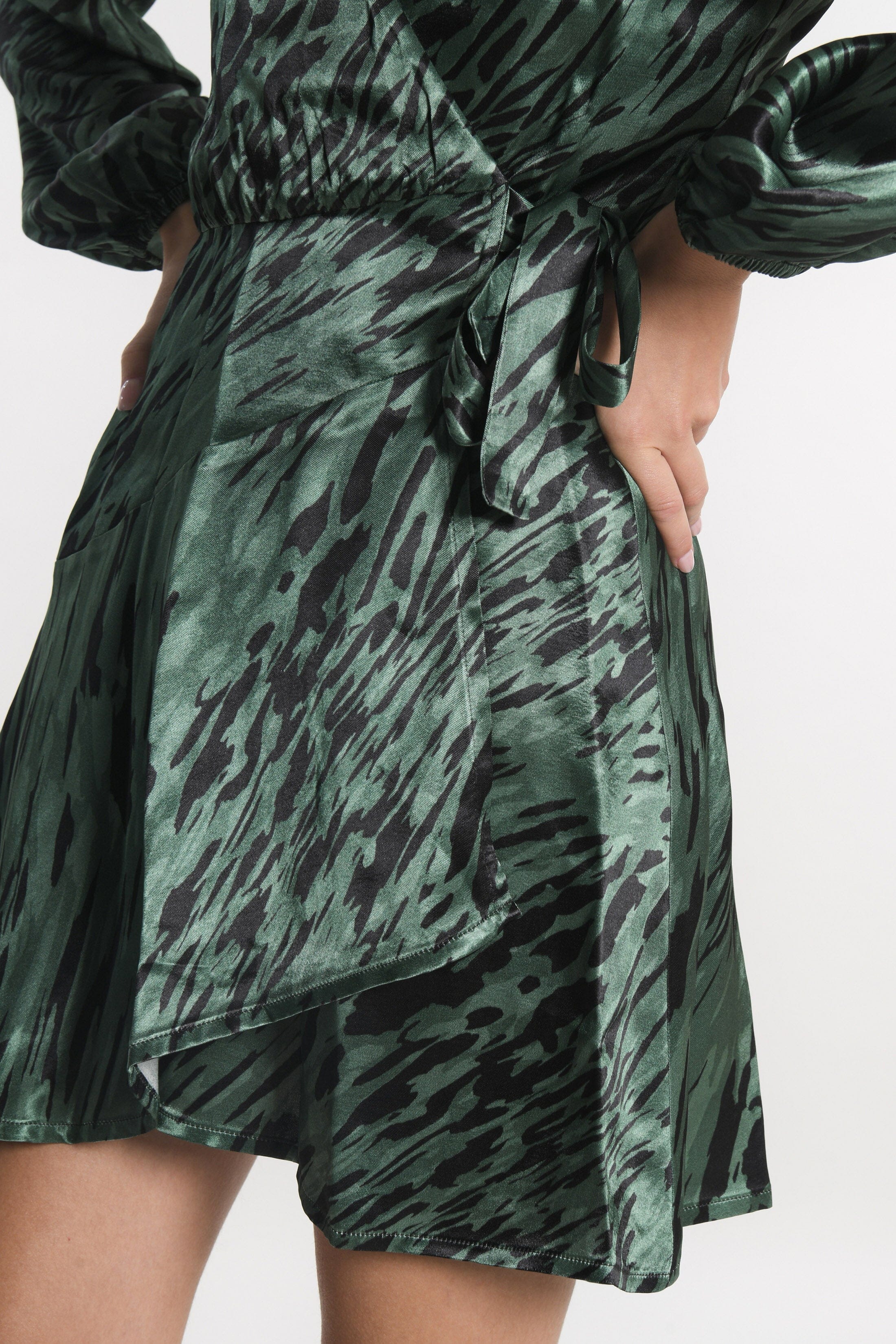 ROBE COURTE NESA NOIR/VERT ROBE KOOKAI Mode Kookai
