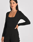T-SHIRT COL CARRÉ CLEMENTINE NOIR TEE SHIRT KOOKAI Mode Kookai