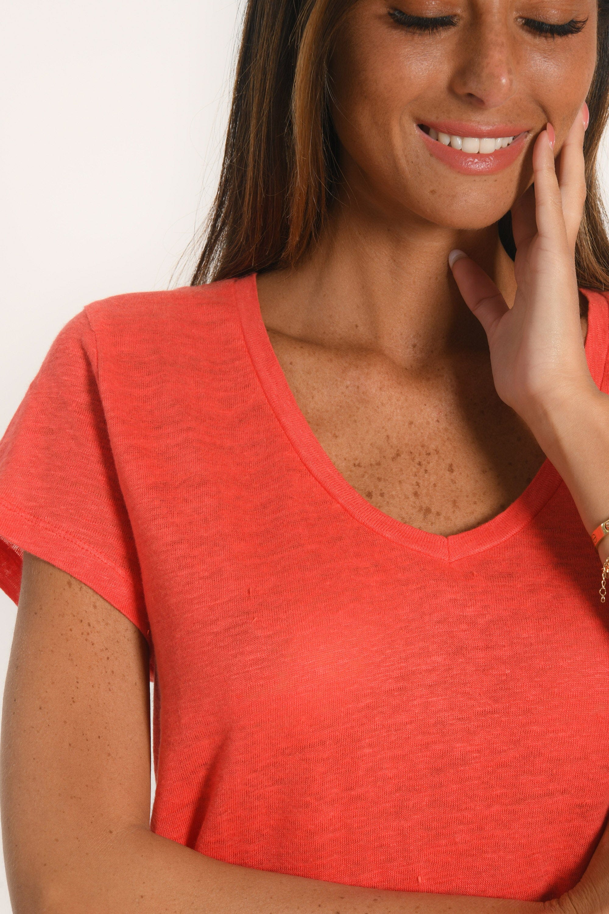 T-SHIRT COL V - LOUISE - STRAWBERRY TEE SHIRT KOOKAI Mode Kookai