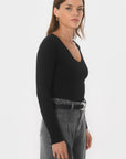 TEE-SHIRT COL V - MATHILDA - NOIR TEE SHIRT KOOKAI Mode Kookai